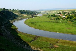 Imagine râul Răut