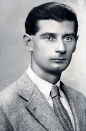 Ovidiu Papadima (1909-1996), eseist, istoric literar, cronicar literar și folclorist român.