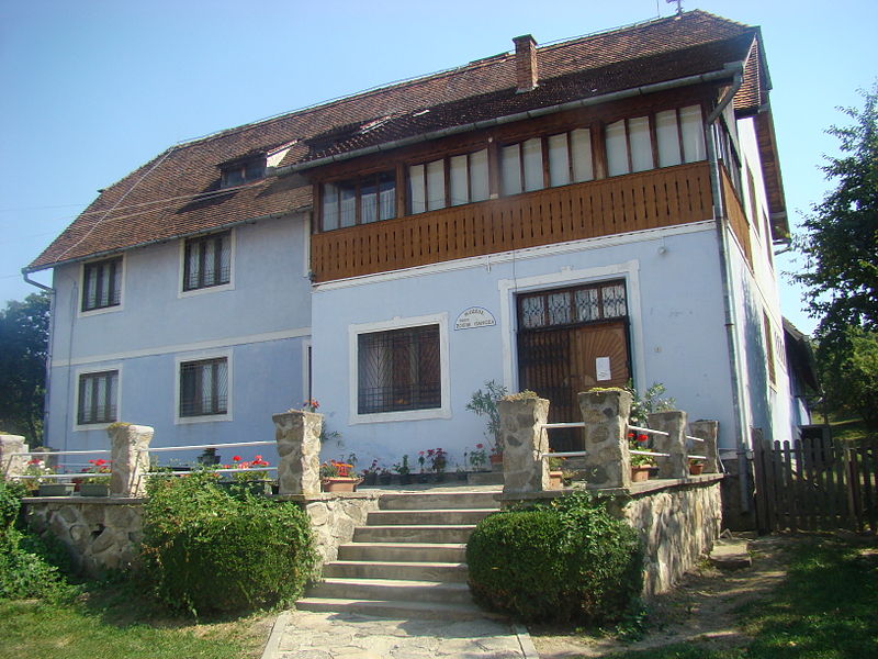 Muzeul de Icoane pe Sticlă Zosim Oancea, Sibiel (Foto: Mircea Rareș, Wikipedia)