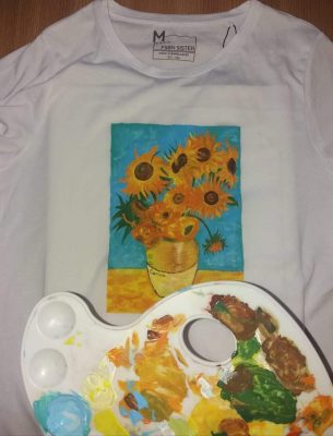 Reproducere pe tricou a tabloului "Floarea soarelui", Van Gogh